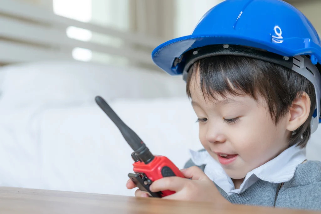 walkie talkie use in education